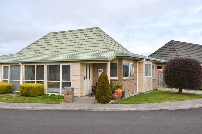 Photo of property in Villa Estate, 52/55 Armstrong Avenue, Carterton, 5713