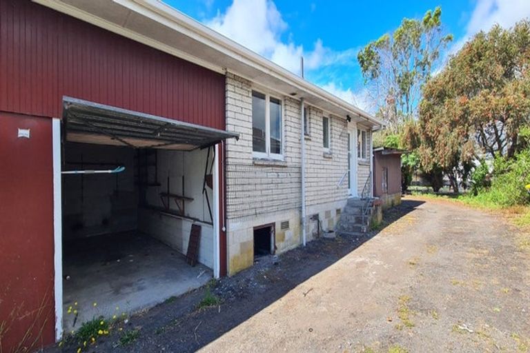 Photo of property in 4/215 Swanson Road, Henderson, Auckland, 0610