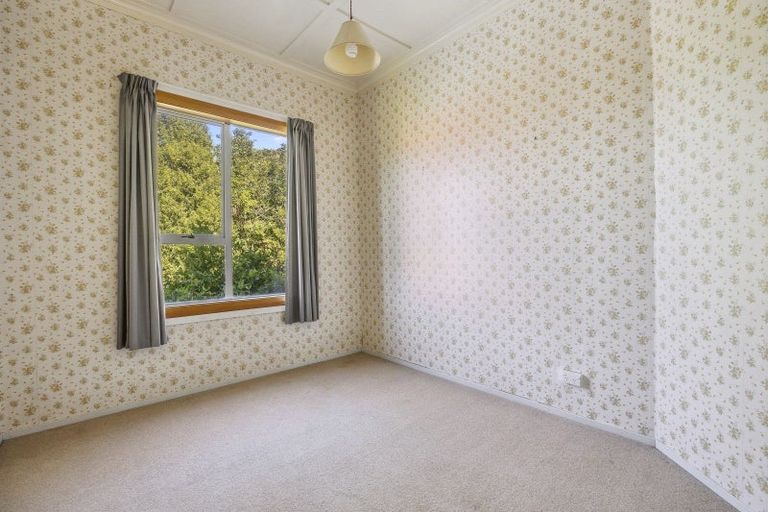 Photo of property in 16 Adderley Terrace, Ravensbourne, Dunedin, 9022