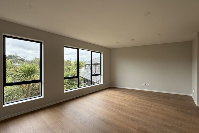 Photo of property in 25c Withers Road, Glen Eden, Auckland, 0602