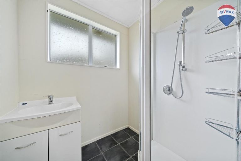 Photo of property in 2/8 Wilford Street, Wallaceville, Upper Hutt, 5018