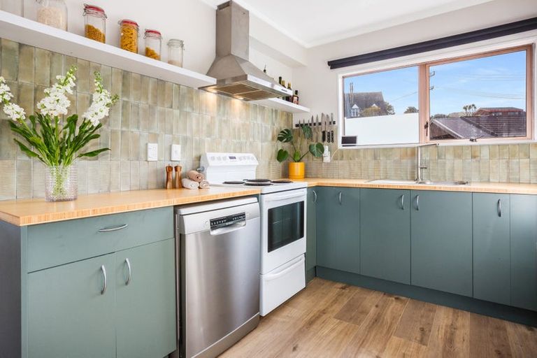 Photo of property in 4/22 Richard Street, Titahi Bay, Porirua, 5022