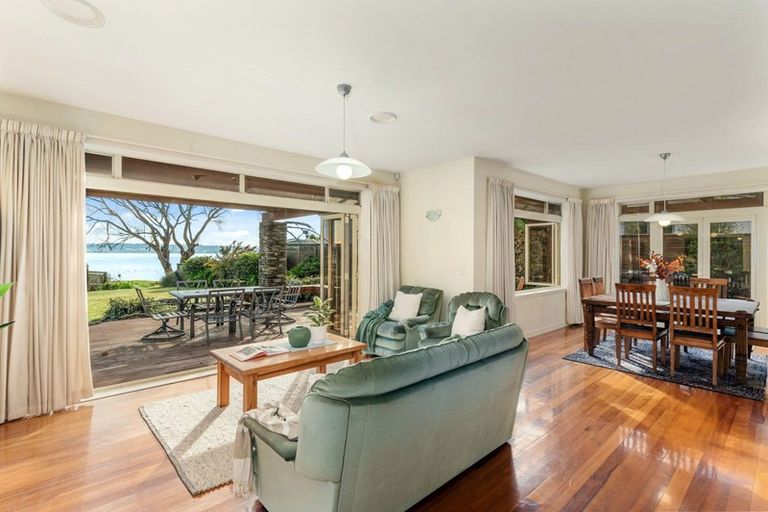 Photo of property in 52 Gemini Place, Kawaha Point, Rotorua, 3010