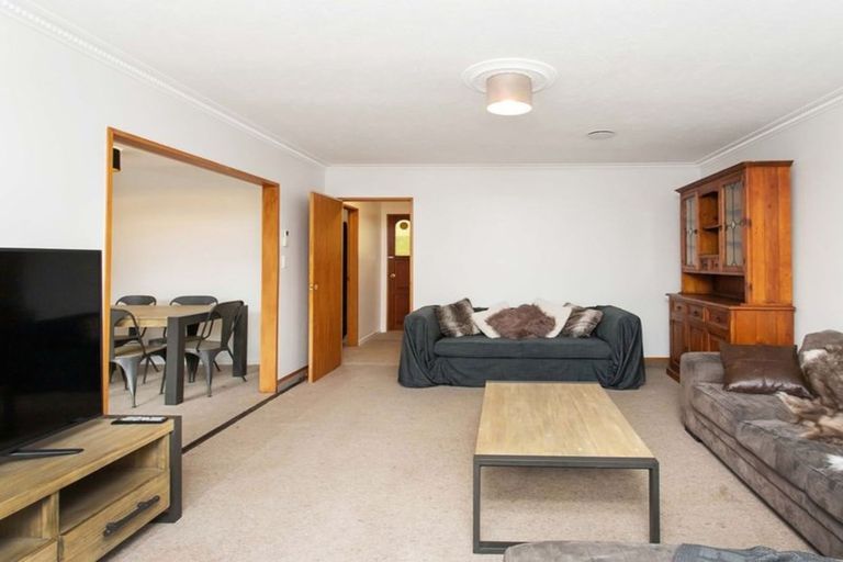 Photo of property in 8a Janet Street, Upper Riccarton, Christchurch, 8041