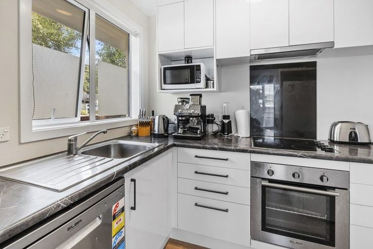 Photo of property in 1/12 Wilford Street, Wallaceville, Upper Hutt, 5018