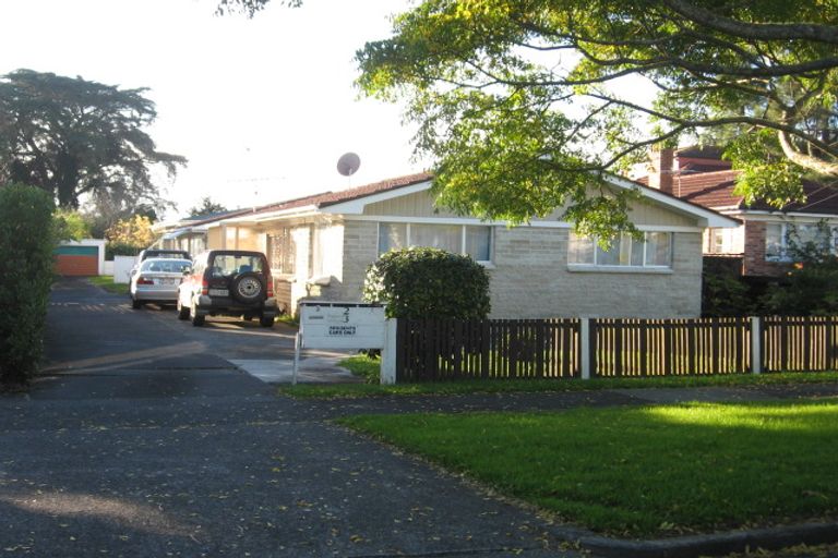 Photo of property in 1/3 Martin Road, Manurewa, Auckland, 2102