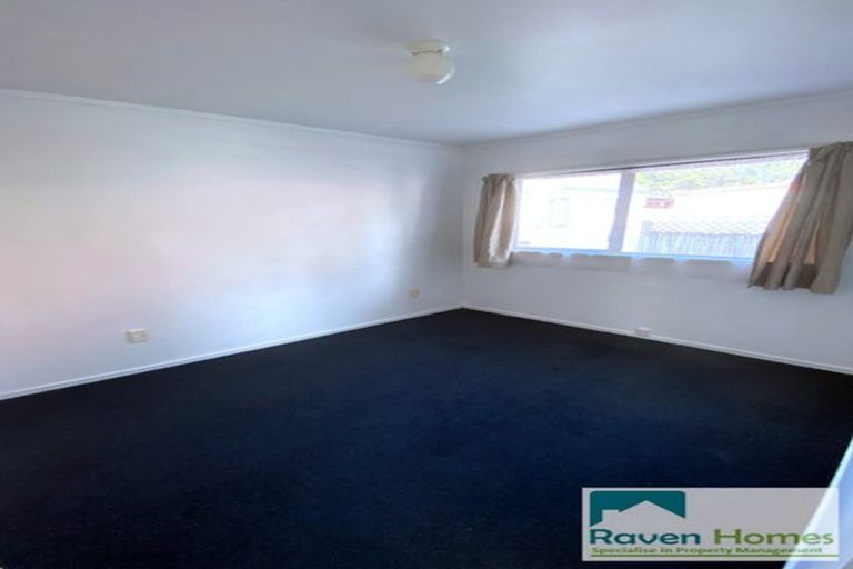 Photo of property in 20 Caspian Close, New Lynn, Auckland, 0600