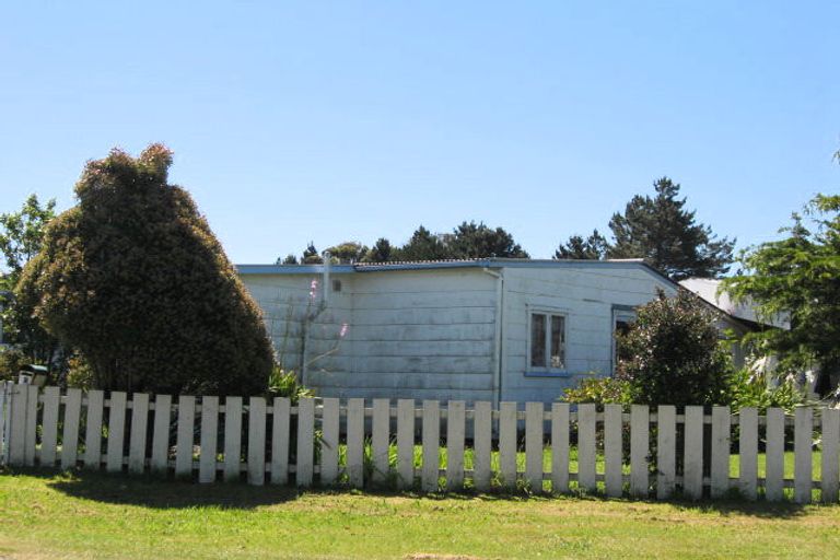 Photo of property in 9 Forbes Street, Westport, 7825