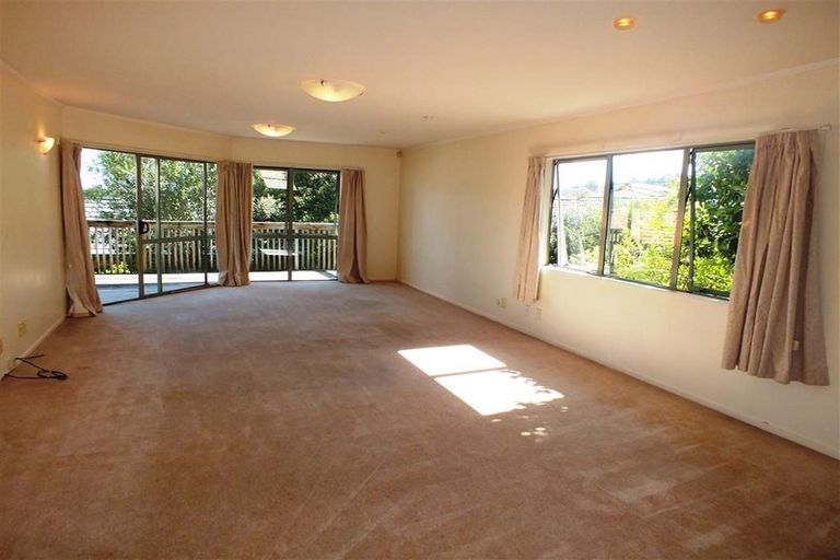 Photo of property in 674a Whangaparaoa Road, Stanmore Bay, Whangaparaoa, 0932
