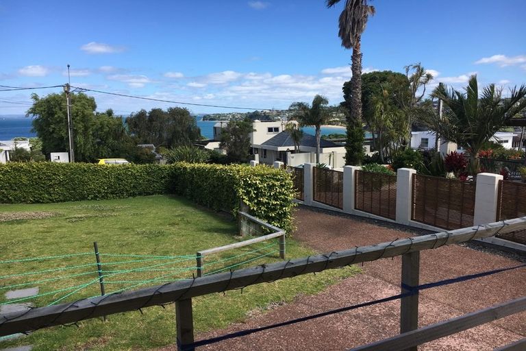 Photo of property in 1/20 Churchill Road, Murrays Bay, Auckland, 0630