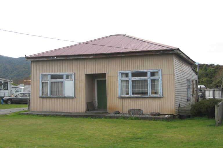 Photo of property in 6 Ranfurly Street, Runanga, 7803