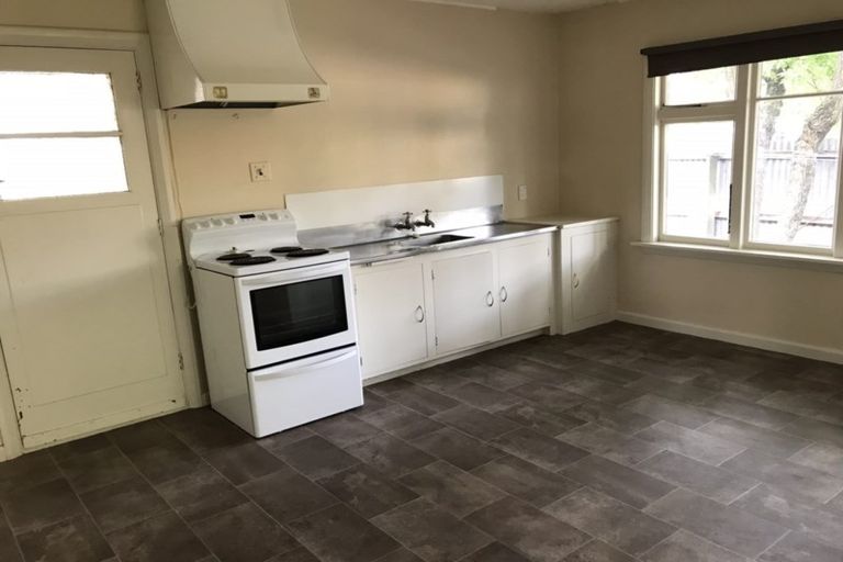 Photo of property in 2/327 Main South Road, Hornby, Christchurch, 8042