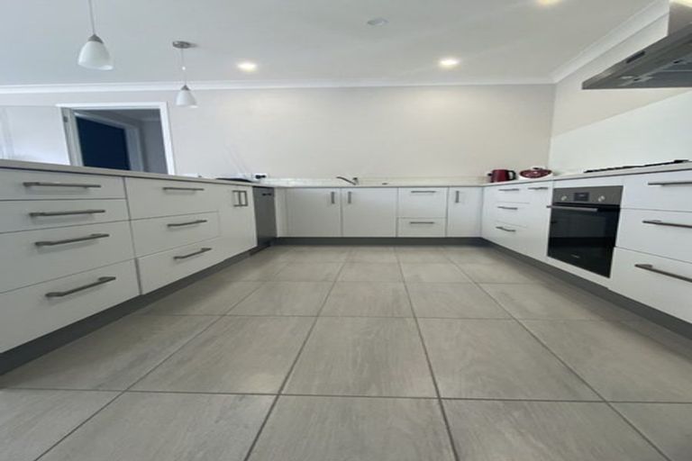 Photo of property in 59 Queen Charlotte Drive, Aotea, Porirua, 5024