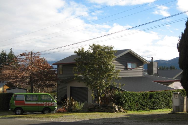 Photo of property in 4 Beech Street, Wanaka, 9305