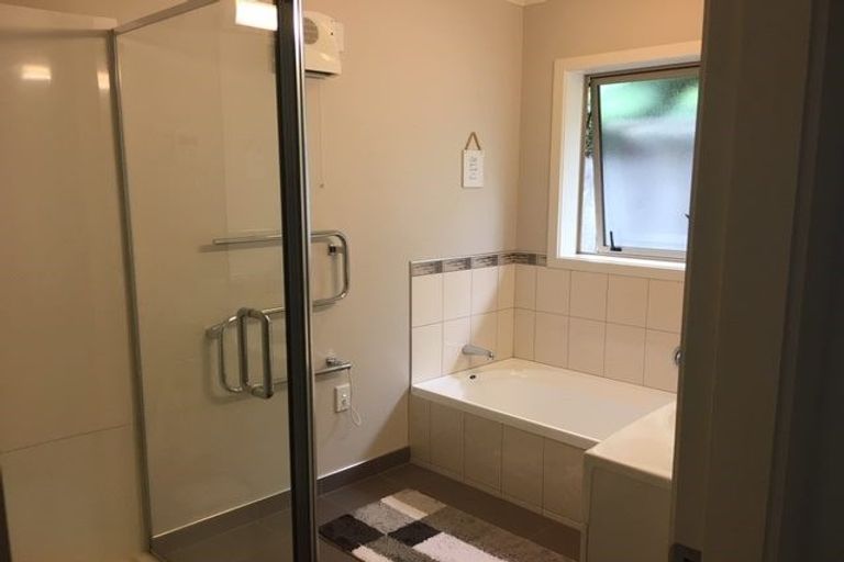 Photo of property in 12 Consort Close, Paraparaumu Beach, Paraparaumu, 5032