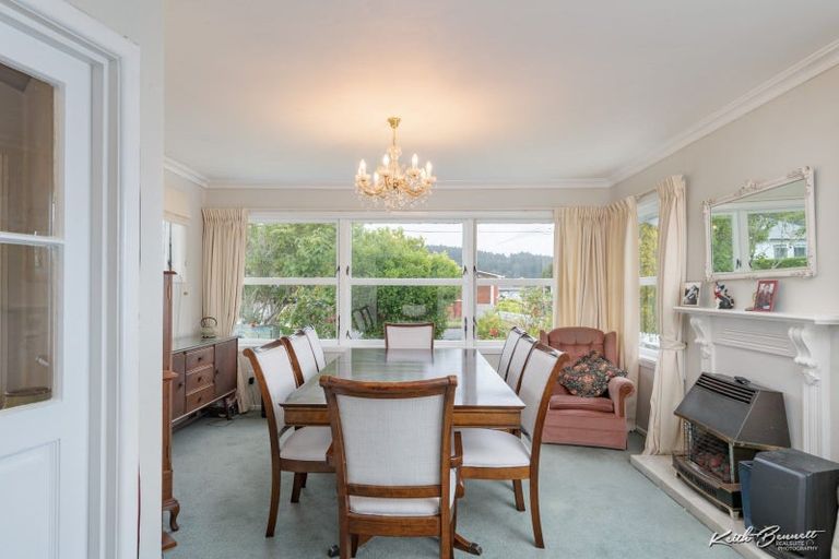 Photo of property in 46 Dowling Grove, Silverstream, Upper Hutt, 5019