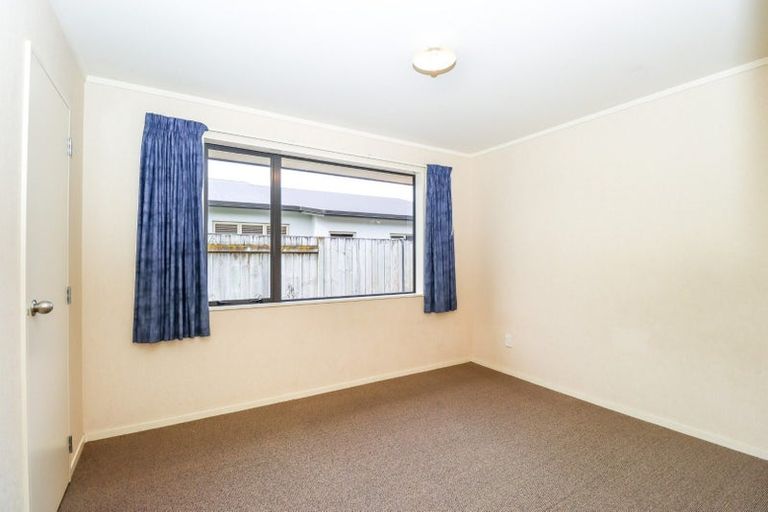 Photo of property in 17 Meridian Grove, Kelvin Grove, Palmerston North, 4414