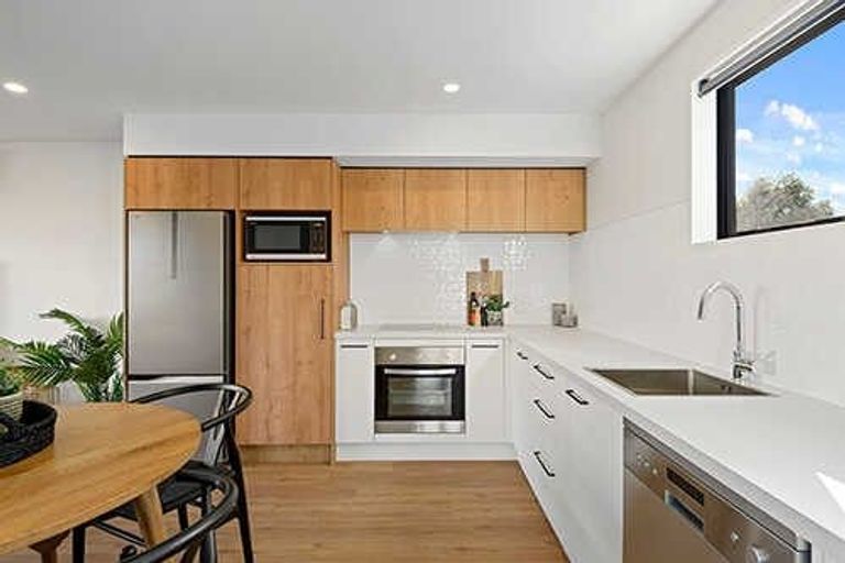 Photo of property in 1/102 Creyke Road, Ilam, Christchurch, 8041