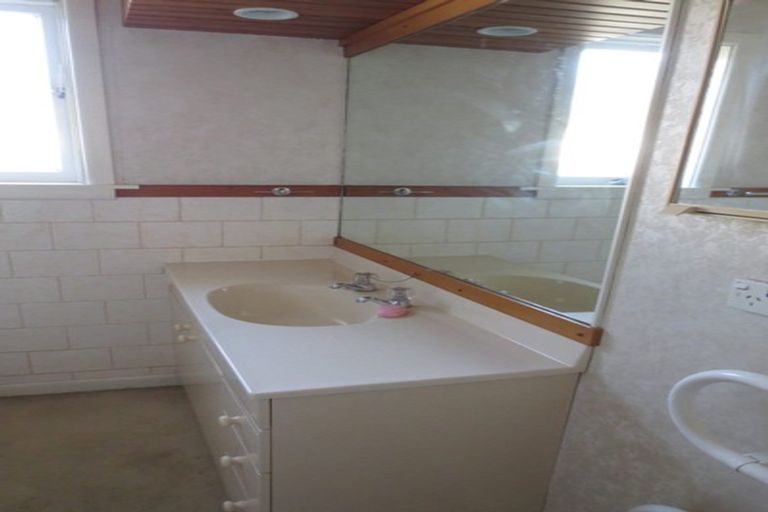 Photo of property in 220 Lyttelton Street, Spreydon, Christchurch, 8024