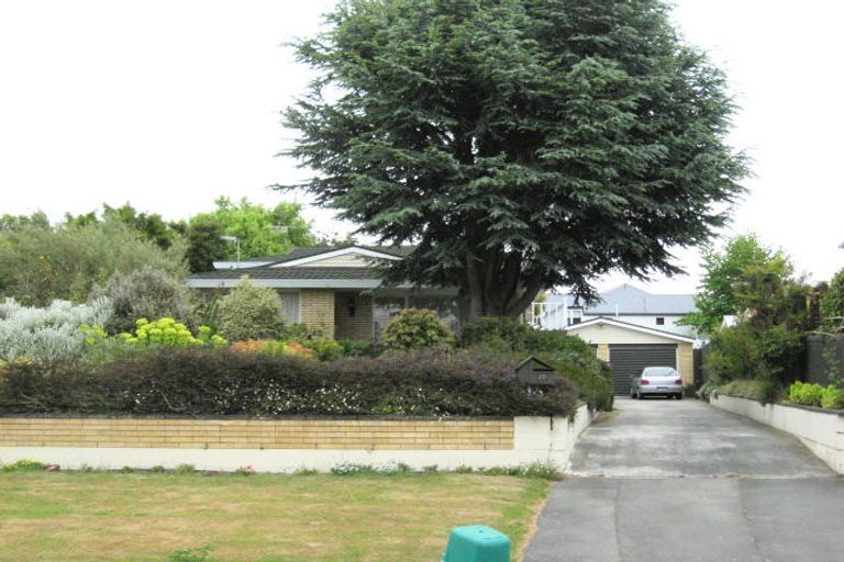 Photo of property in 30 Highland Place, Avonhead, Christchurch, 8042