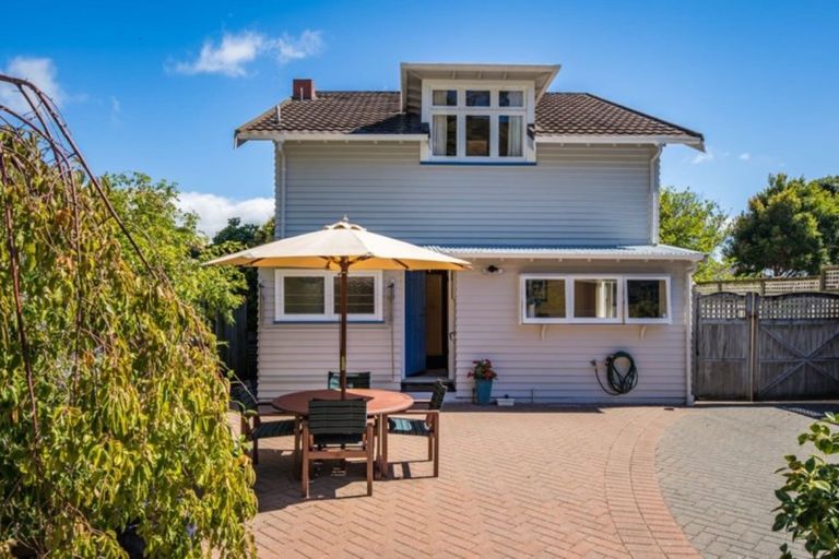 Photo of property in 103 Muritai Road, Eastbourne, Lower Hutt, 5013