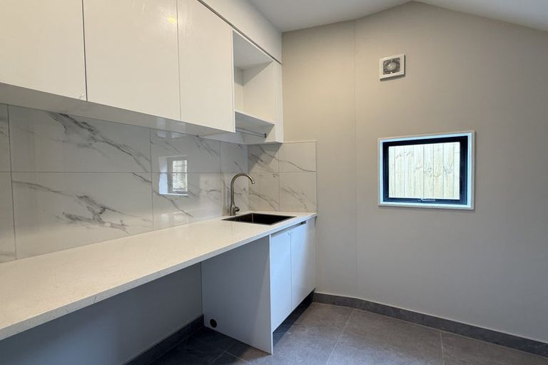 Photo of property in 25c Withers Road, Glen Eden, Auckland, 0602