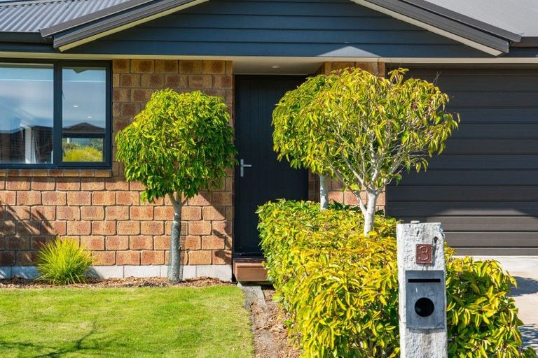 Photo of property in 3 Brompton Close, Richmond Heights, Taupo, 3330