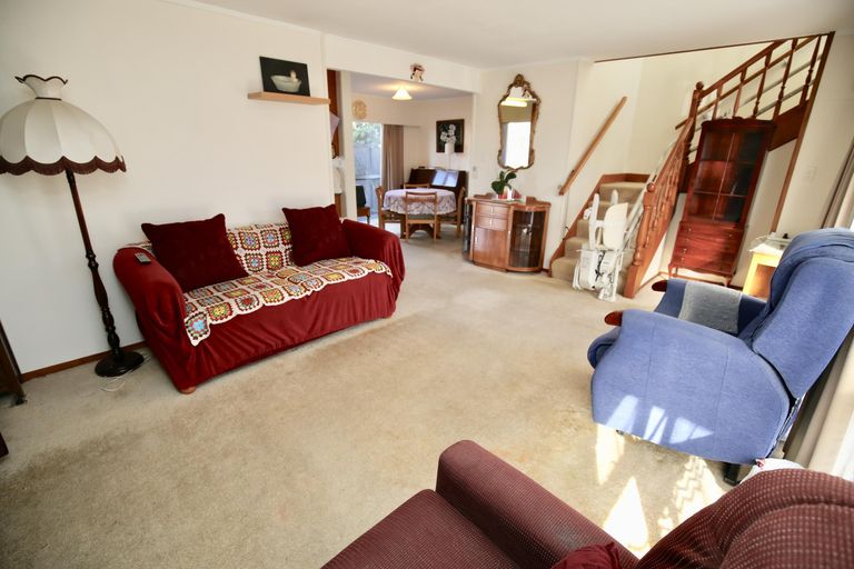 Photo of property in 27 English Street, St Andrews, Hamilton, 3200