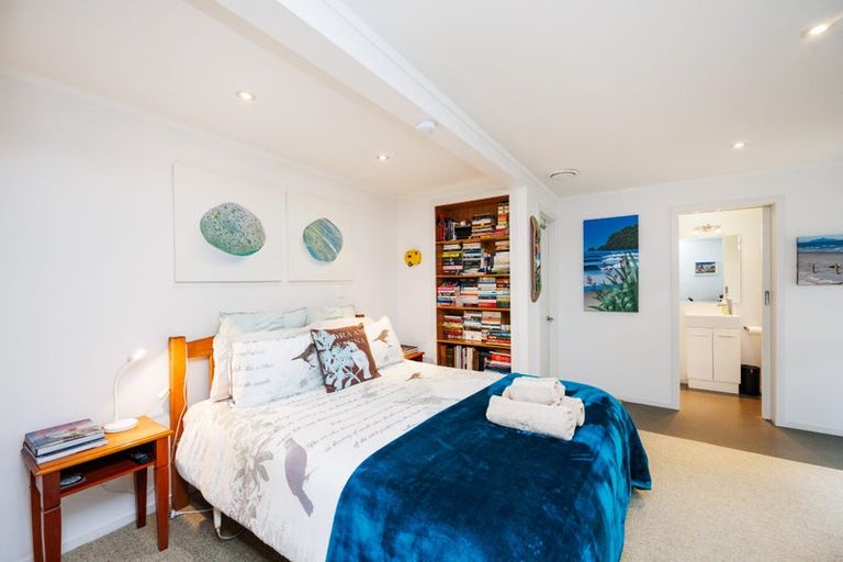 Photo of property in 18 Robbie Street, Foxton Beach, Foxton, 4815