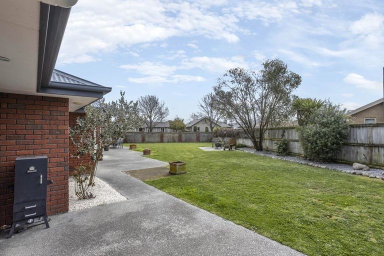 Photo of property in 18 Sycamore Close, Rangiora, 7400