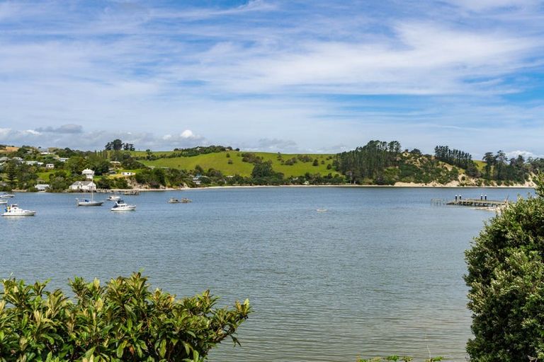 Photo of property in 16 Fisher Street, Pahi, Paparoa, 0571