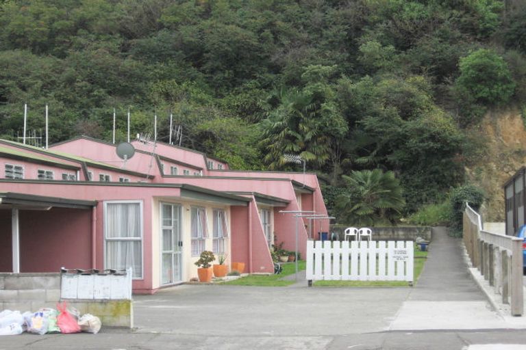 Photo of property in 129 Carlyle Street, Napier South, Napier, 4110