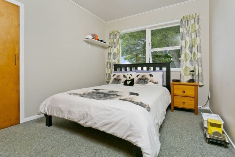 Photo of property in 6 Japonica Drive, Beach Haven, Auckland, 0626