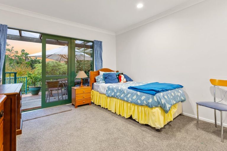 Photo of property in 3 Hobie Court, West Harbour, Auckland, 0618