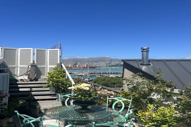 Photo of property in 1 Simeon Quay, Lyttelton, 8082