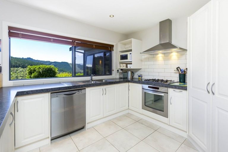 Photo of property in 27 Mcewen Crescent, Riverstone Terraces, Upper Hutt, 5018