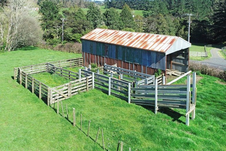 Photo of property in 202 Gelling Road, Hunua, Papakura, 2583