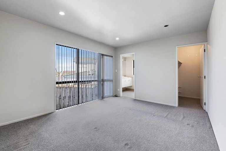 Photo of property in 13 Bronzewing Terrace, Unsworth Heights, Auckland, 0632