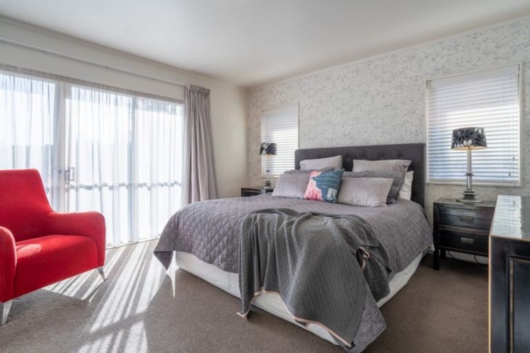 Photo of property in 1 Leigh Place, Paraparaumu Beach, Paraparaumu, 5032