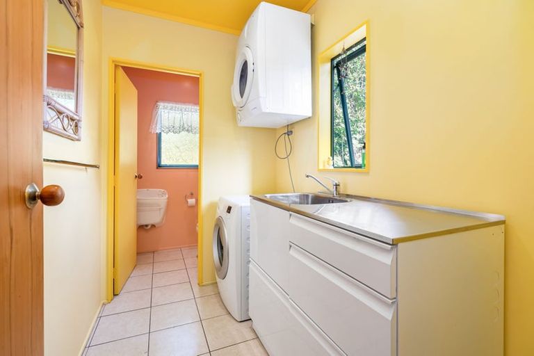 Photo of property in 238 Tauraroa Road, Maungakaramea, Whangarei, 0178