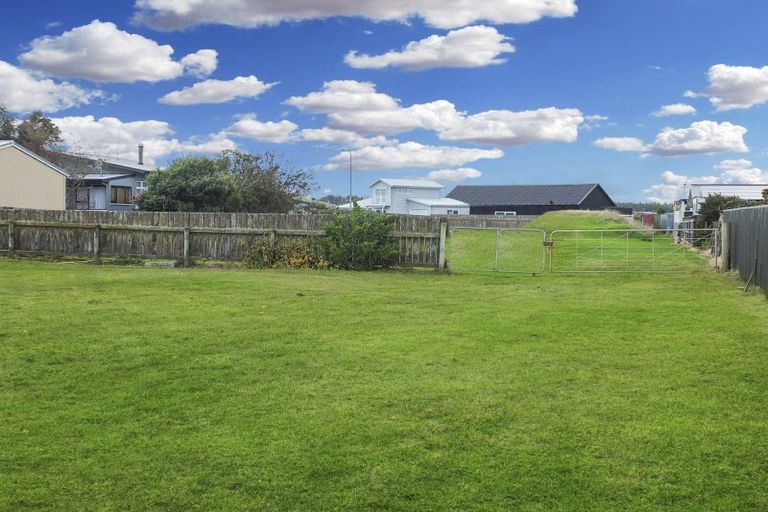 Photo of property in 65 Hartley Street, Foxton Beach, Foxton, 4815