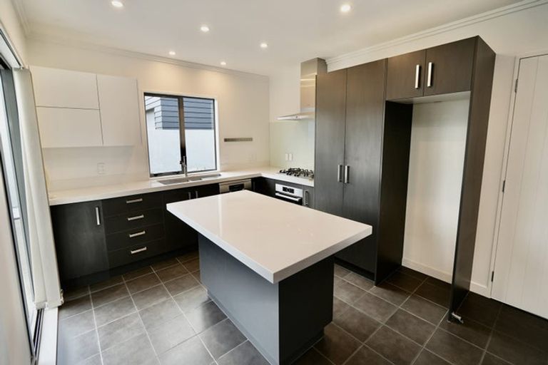 Photo of property in 27 Rosalie Terrace, Kelvin Grove, Palmerston North, 4414