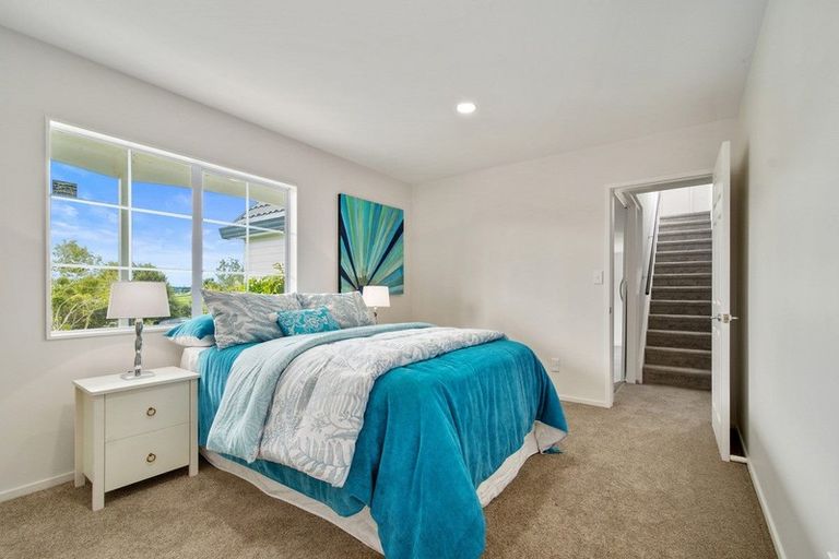 Photo of property in 10/199 Birdwood Road, Massey, Auckland, 0614