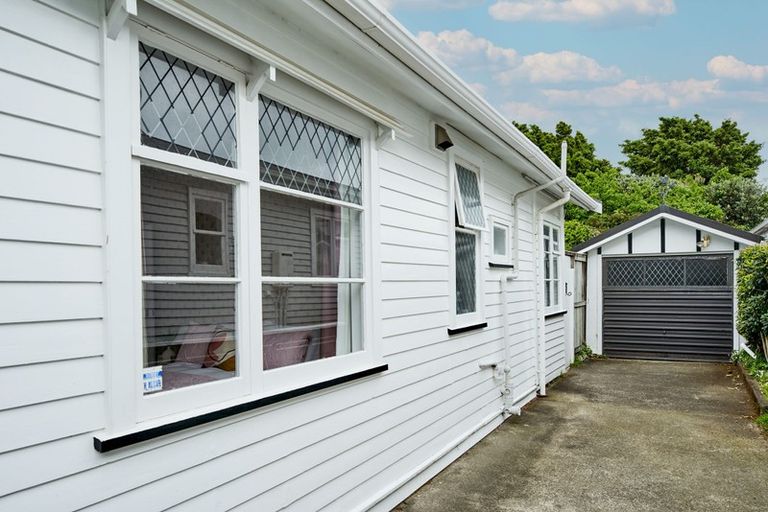 Photo of property in 246 Muritai Road, Eastbourne, Lower Hutt, 5013