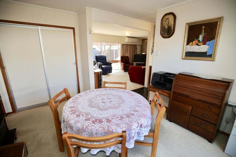 Photo of property in 27 English Street, St Andrews, Hamilton, 3200