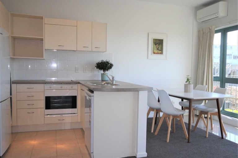 Photo of property in Mokoia Ridge, 1d/68 Mokoia Road, Birkenhead, Auckland, 0626