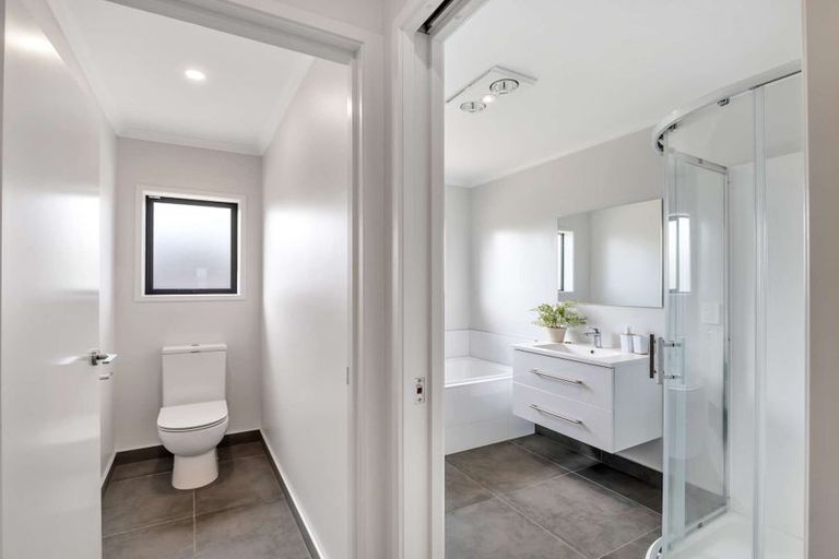 Photo of property in 13 Olney Court, One Tree Point, 0118