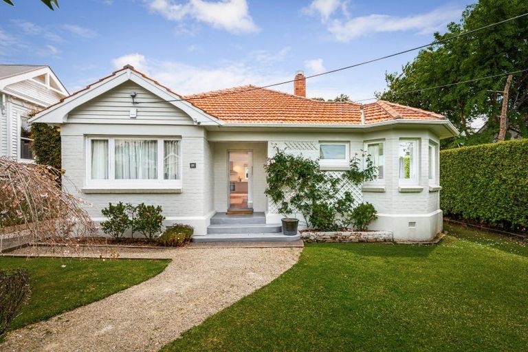 Photo of property in 1/27 Summer Street, Stanley Point, Auckland, 0624