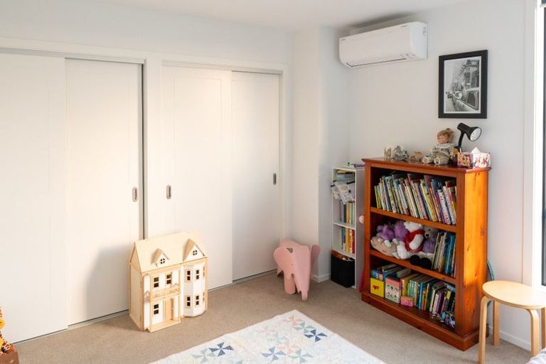 Photo of property in 17 Waka Moana Drive, Hobsonville, Auckland, 0616