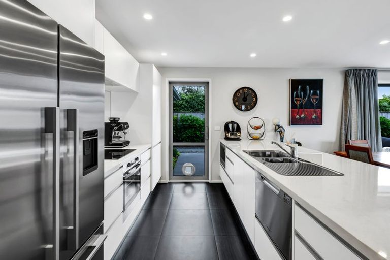 Photo of property in 15 Keene Drive, Bell Block, New Plymouth, 4312